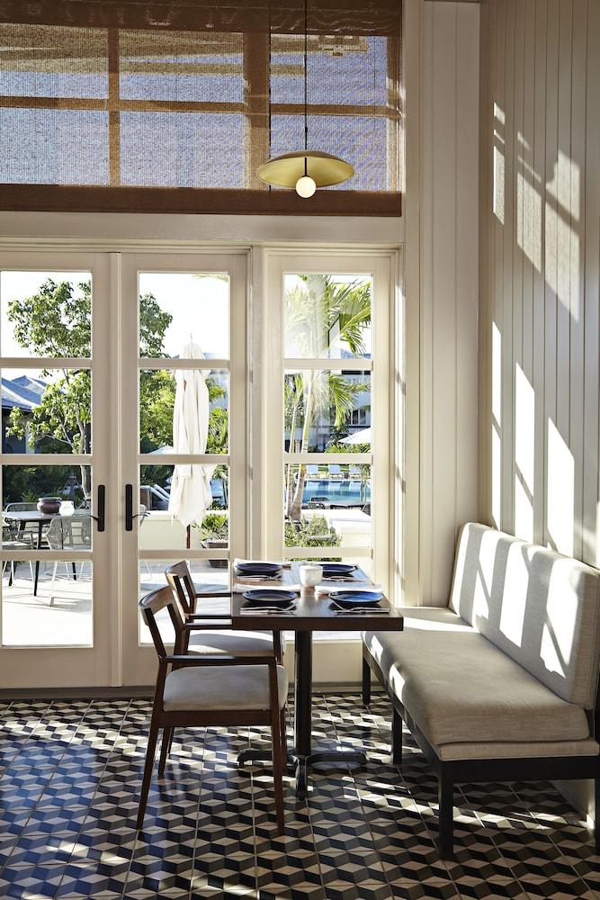 The Island House Hotel Nassau Exterior photo