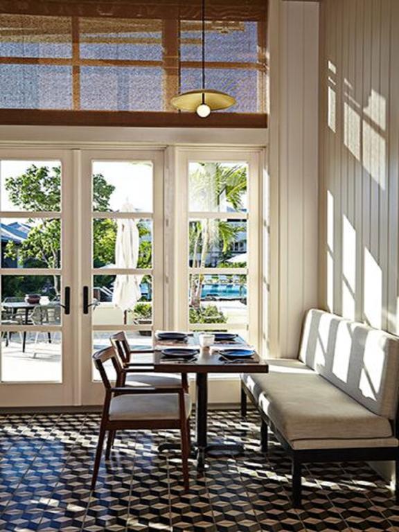 The Island House Hotel Nassau Exterior photo